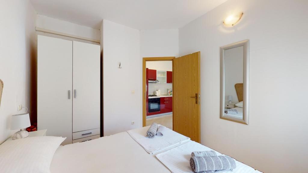 Apartment Bepin